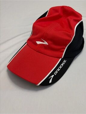 Brooks Men’s Red and Black Running Cap